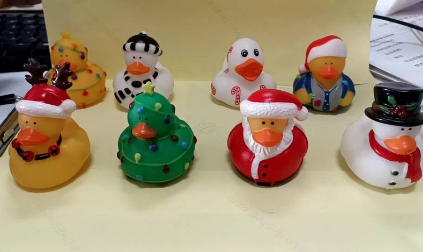 Mini PVC Holiday Figures (Mixed)